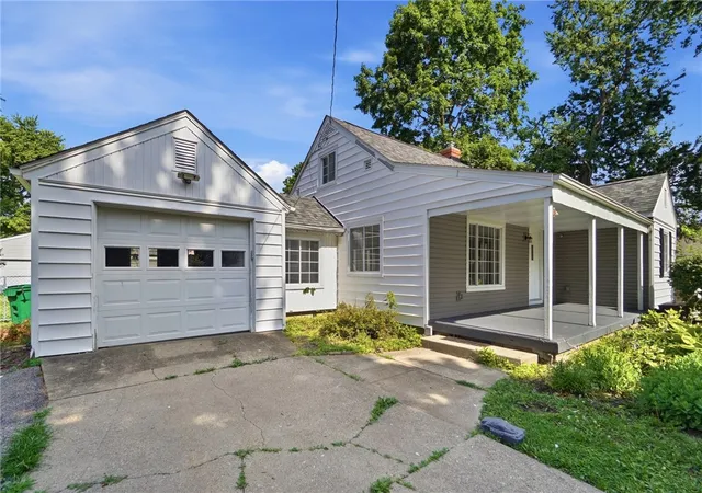 3rd image of 239 S Pleasant St, Enon, OH 45323 | MLS# 963059