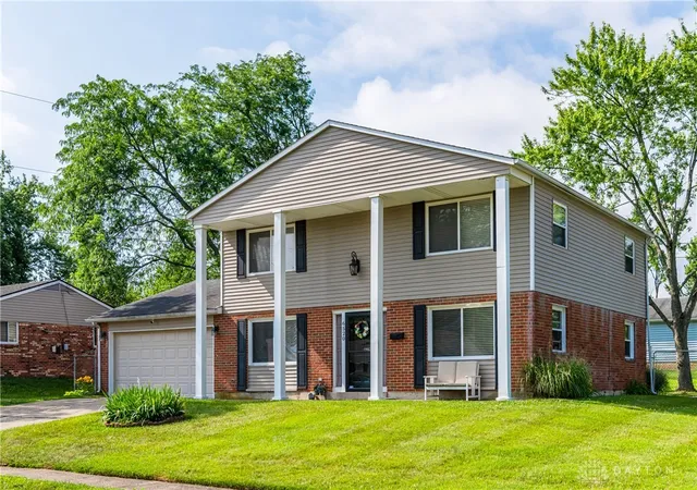 Photo 2 of Single family home for sale at 6520 Larcomb Dr, Dayton, OH 45424 | MLS# 963114 | Listing updated on 2026-07-16