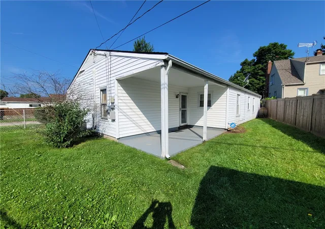 Homes for sale in Dayton, OH | 2402 John Glenn Rd, Dayton, OH 45420 | MLS# 963100