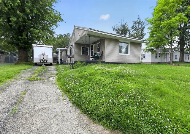 1st image of 1005 Aukerman St, Eaton, OH 45320 | MLS# 962543