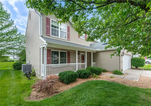 2nd image of 11 S Glen Oak Dr, Springboro, OH 45066 | MLS# 962201