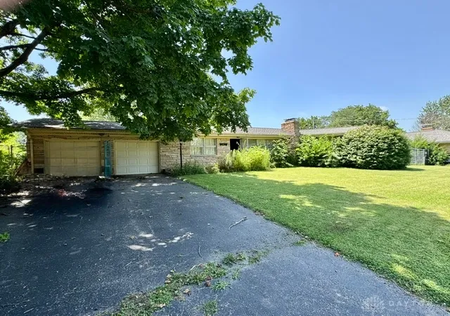 Homes for sale in Mad River Twp, OH | 4343 W Enon Dr, Mad River Twp, OH 45323 | MLS# 963210
