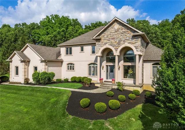 Photo 2 of Single family home for sale at 7614 Country Brk Ct, Springboro, OH 45066 | MLS# 963244 | Listing updated on 2026-07-25