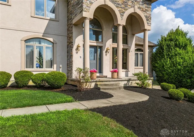 Photo 4 of Single family home for sale at 7614 Country Brk Ct, Springboro, OH 45066 | MLS# 963244 | Listing updated on 2026-07-25