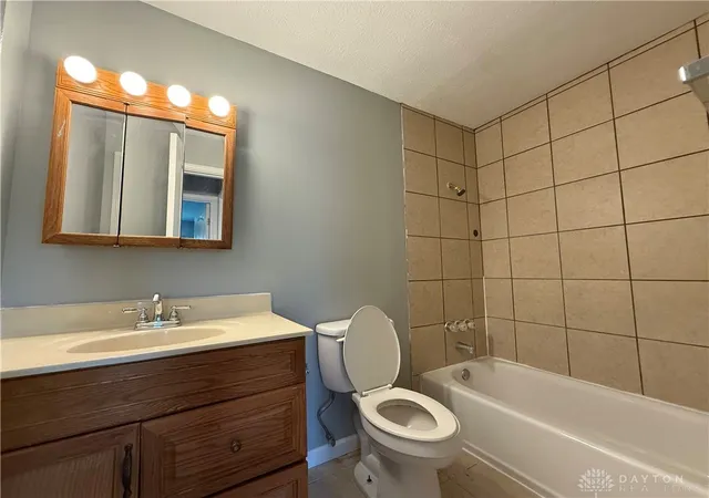 Listing Photo 3 - Condo for sale in building located at 8778 Dayton Oxford Rd, Franklin, OH 45005