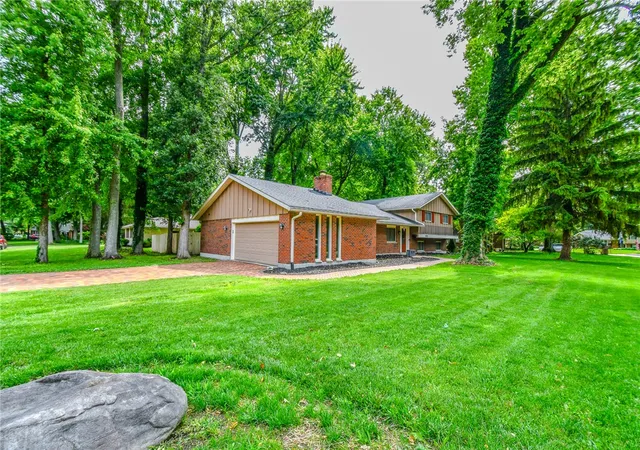3rd image of 2425 Westlawn Dr, Dayton, OH 45440 | MLS# 962345