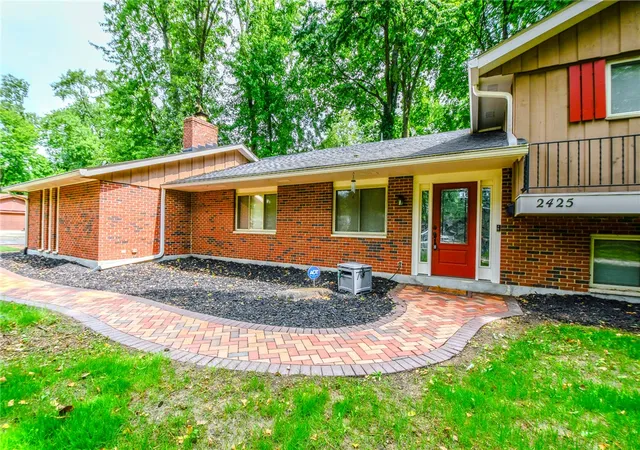 5th image of 2425 Westlawn Dr, Dayton, OH 45440 | MLS# 962345