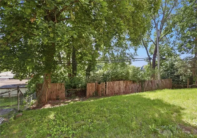 Homes for sale in Dayton, OH | 50 Murray Hill Dr, Dayton, OH 45403 | MLS# 963280