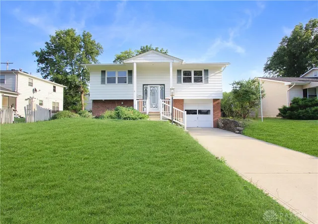 Homes for sale in Reynoldsburg, OH | 6717 Red Coach Ln, Reynoldsburg, OH 43068 | MLS# 963320