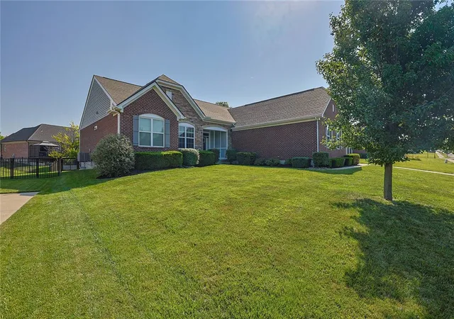 2nd image of 5334 Renaissance Park Dr, Franklin, OH 45005 | MLS# 963319