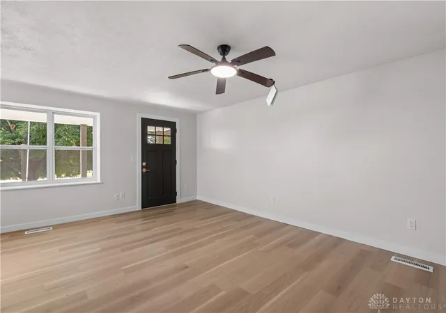 4th image of 210 N Riley Blvd, Franklin, OH 45005 | MLS# 963212