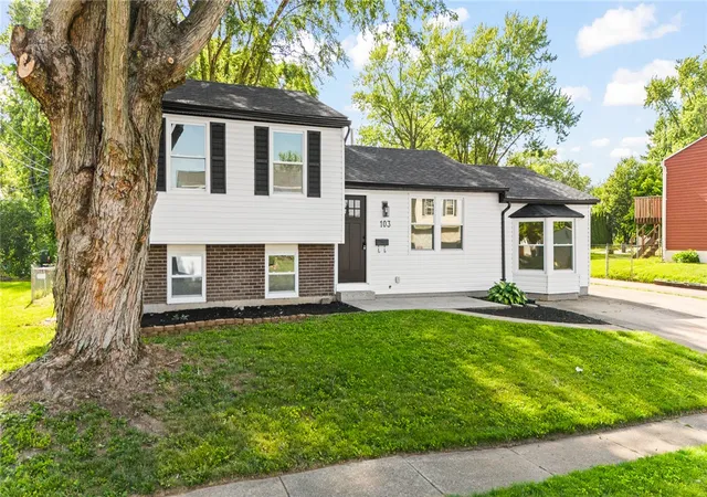Photo 3 of Single family home for sale at 103 Mclaughlin Dr, Englewood, OH 45322 | MLS# 963325 | Listing updated on 2026-07-04