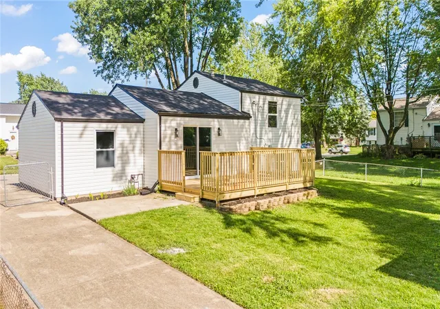 Photo 3 of Single family home for sale at 103 Mclaughlin Dr, Englewood, OH 45322 | MLS# 963325 | Listing updated on 2026-07-04