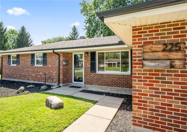 4th image of 225 Lawson Ave, New Lebanon, OH 45345 | MLS# 963042