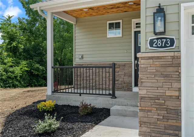Homes for sale in Beavercreek, OH | 2873 Cove Cir, Beavercreek, OH 45431 | MLS# 963333