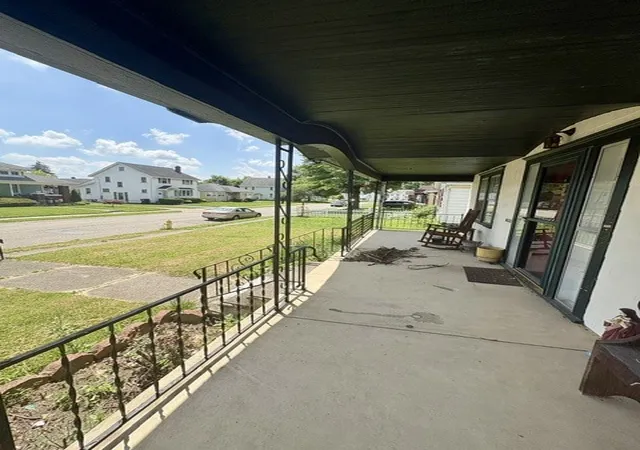 Photo 4 of Sale Pending at 209 Roseland Ave, Springfield, OH 45503 | MLS# 963326 | Listing updated on 2026-07-10