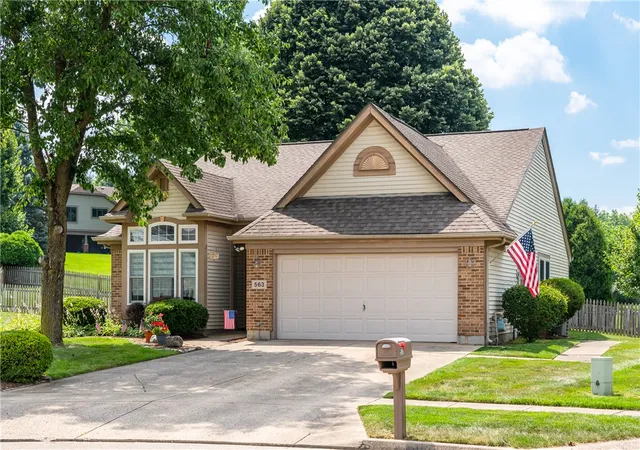 Homes for sale in Beavercreek, OH | 563 Breckenridge Wy, Beavercreek, OH 45430 | MLS# 963192