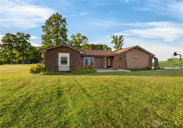 Photo 2 of Single family home for sale at 18477 Linker Rd, Jackson Center, OH 45334 | MLS# 963412 | Listing updated on 2026-08-04