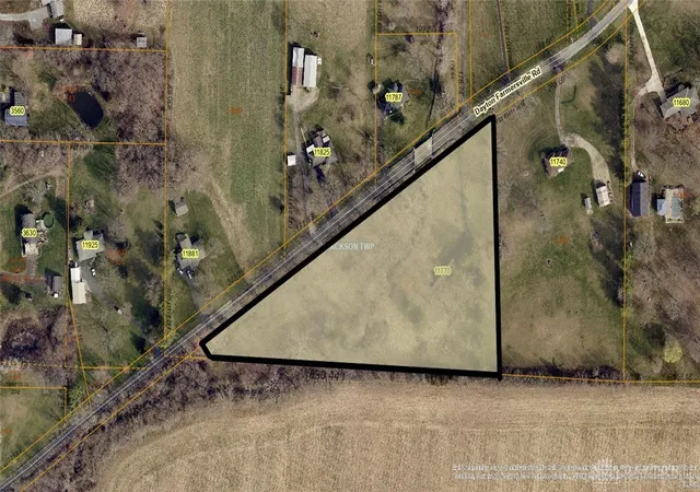 Homes for sale in Jackson Twp, OH | 11770 Dayton Farmersville Rd, Jackson Twp, OH 45325 | MLS# 962990