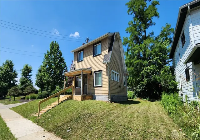 Homes for sale in Dayton, OH | 1927 Catalpa Dr, Dayton, OH 45406 | MLS# 963425