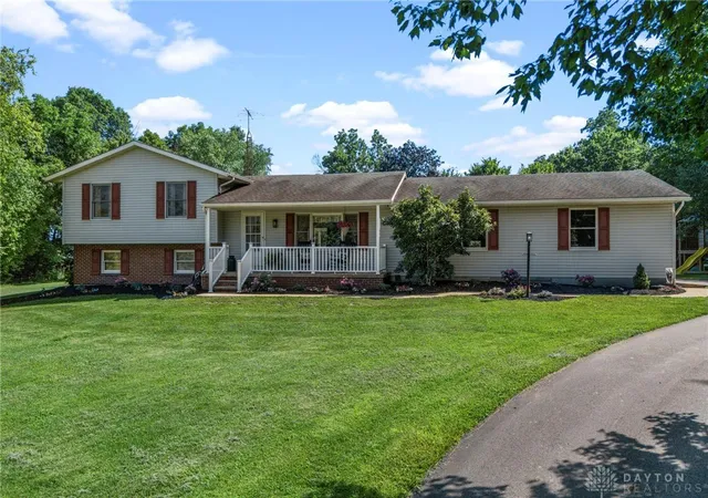 1st image of 561 Steele Rd, Wilmington, OH 45177 | MLS# 963432