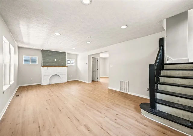 Photo 3 of Single family home for sale at 4020 Old Riverside Dr, Dayton, OH 45405 | MLS# 963342 | Listing updated on 2026-07-29