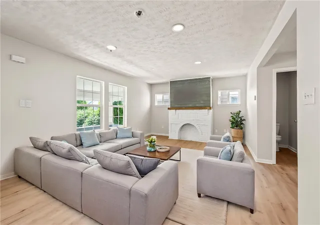 Photo 4 of Single family home for sale at 4020 Old Riverside Dr, Dayton, OH 45405 | MLS# 963342 | Listing updated on 2026-07-29