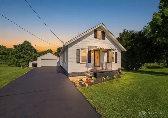 1st image of 2955 Mechanicsburg Rd, Springfield, OH 45503 | MLS# 963408