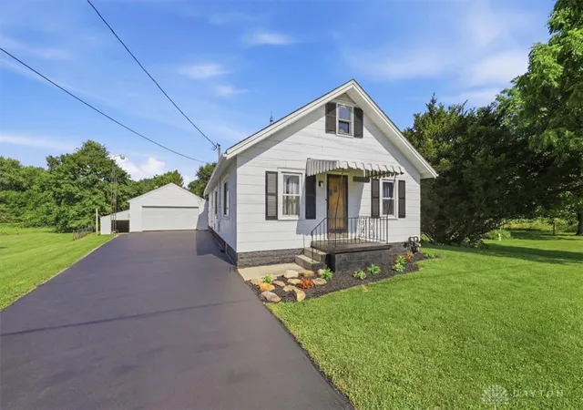 2nd image of 2955 Mechanicsburg Rd, Springfield, OH 45503 | MLS# 963408