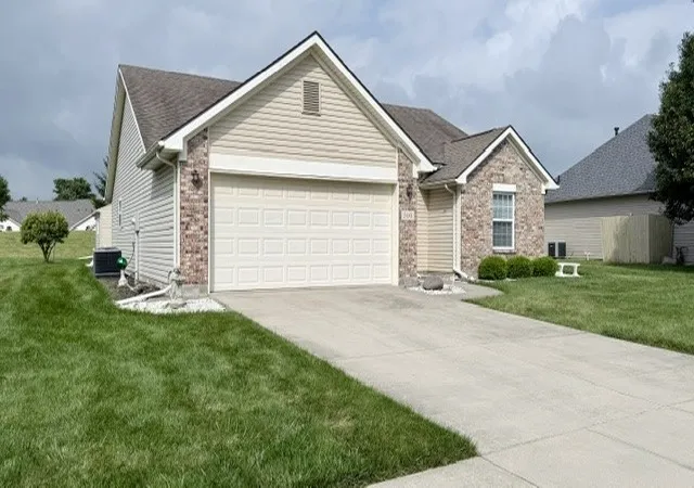Homes for sale in Piqua, OH | 500 Lambert Dr, Piqua, OH 45356 | MLS# 963453