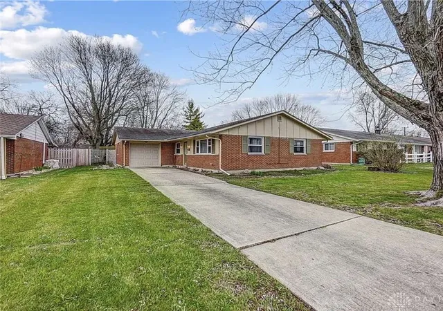 Homes for sale in Englewood, OH | 421 Merrymaid Dr, Englewood, OH 45322 | MLS# 963445