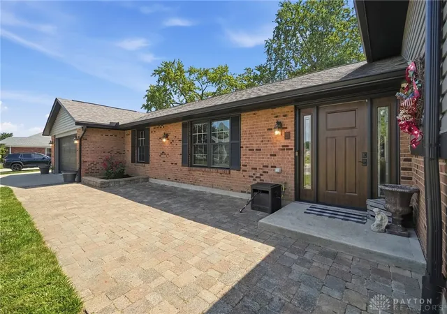 Photo 4 of Sale Pending at 3695 Meadowcourt Dr, Beavercreek, OH 45431 | MLS# 963431 | Listing updated on 2026-08-28