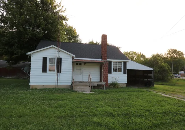 Photo 2 of Single family home for sale at 31 Quaker Tr Rd, West Alexandria, OH 45381 | MLS# 963516 | Listing updated on 2026-07-09