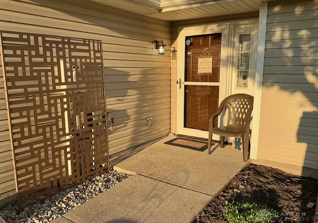 Photo 2 of Sale Pending at 1822 Kenway Pl, Middletown, OH 45044 | MLS# 963533 | Listing updated on 2026-09-01