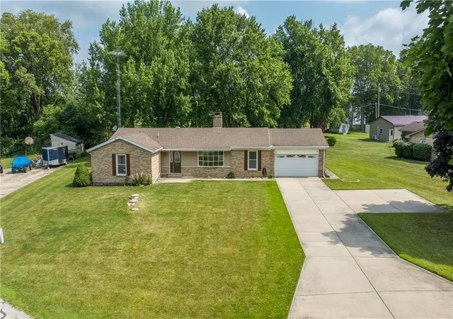 Homes for sale in Piqua, OH | 4405 Brunson Ln, Piqua, OH 45356 | MLS# 963528