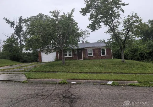 Homes for sale in Dayton, OH | 1425 Swinger Dr, Dayton, OH 45417 | MLS# 963557