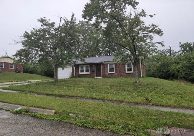 Homes for sale in Dayton, OH | 1425 Swinger Dr, Dayton, OH 45417 | MLS# 963557