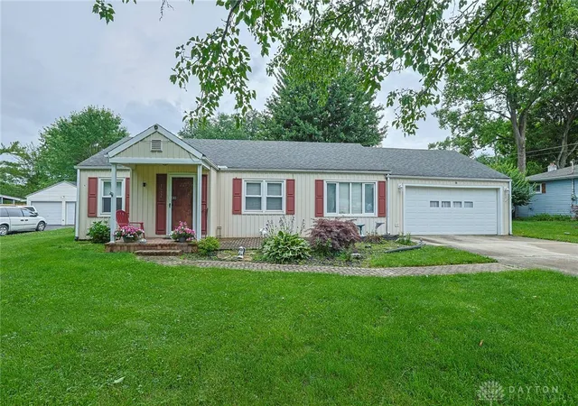Photo 1 of Sale Pending at 122 Kenec Dr, Middletown, OH 45042 | MLS# 963564 | Listing updated on 2026-07-10