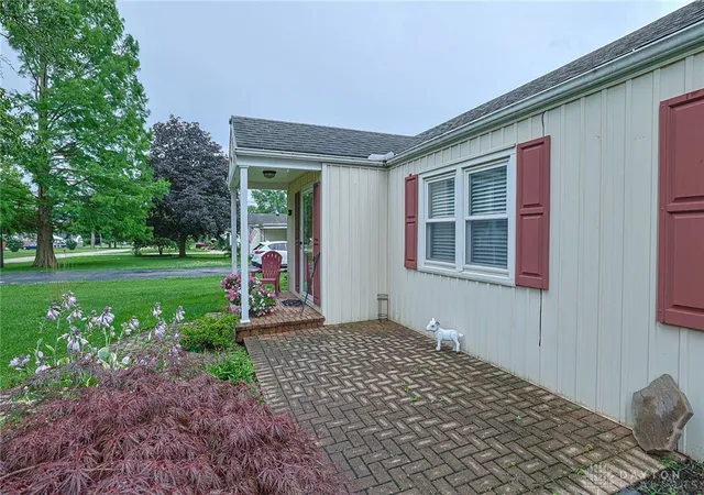 Photo 2 of Sale Pending at 122 Kenec Dr, Middletown, OH 45042 | MLS# 963564 | Listing updated on 2026-07-10