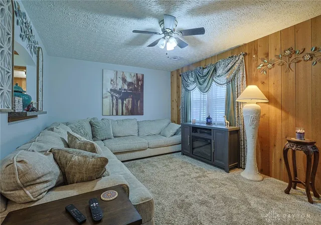 Photo 4 of Sale Pending at 122 Kenec Dr, Middletown, OH 45042 | MLS# 963564 | Listing updated on 2026-07-10