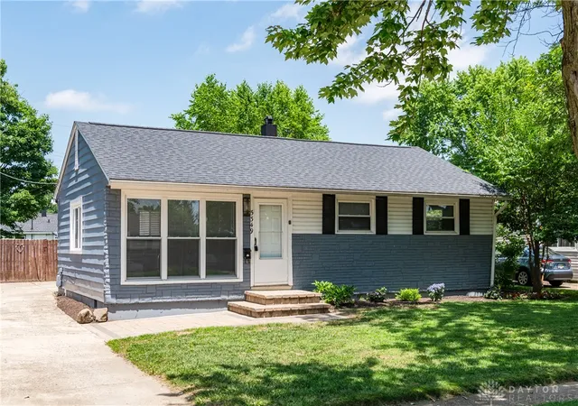 Photo 2 of Sale Pending at 5349 Ferngrove Dr, Dayton, OH 45432 | MLS# 963137 | Listing updated on 2026-07-10