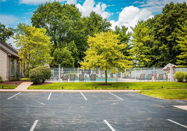 3rd image of 1655 Piper Lane #206, Washington Twp, OH 45440 | MLS# 963466