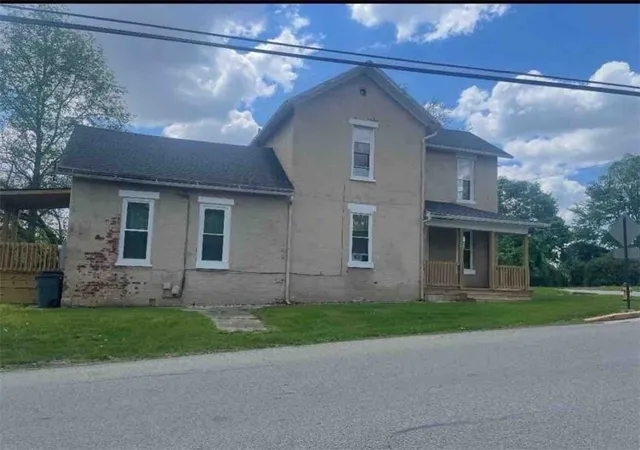 2nd image of 827 N Oakland St #827 1/2, Urbana, OH 43078 | MLS# 963600