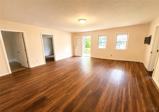 Photo 2 of Sale Pending at 115 W Warren St, Lebanon, OH 45036 | MLS# 963634 | Listing updated on 2026-07-29
