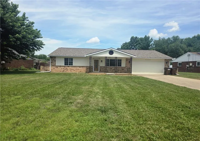 Photo 1 of Single family home for sale at 8206 Meadowlark Dr, Franklin, OH 45005 | MLS# 963623 | Listing updated on 2026-08-27