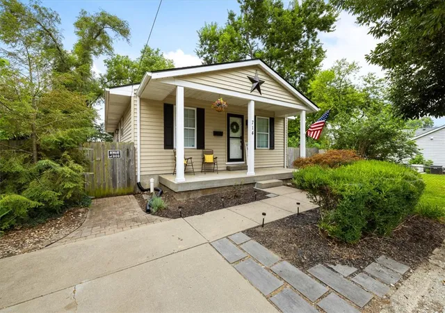 1st image of 714 Forest Ave, Franklin, OH 45005 | MLS# 963674
