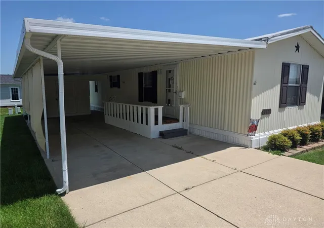 2nd image of 217 Pecan Dr, Fairborn, OH 45324 | MLS# 963679