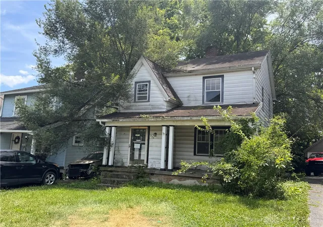 Homes for sale in Dayton, OH | 224 E Hillcrest Ave, Dayton, OH 45405 | MLS# 963710
