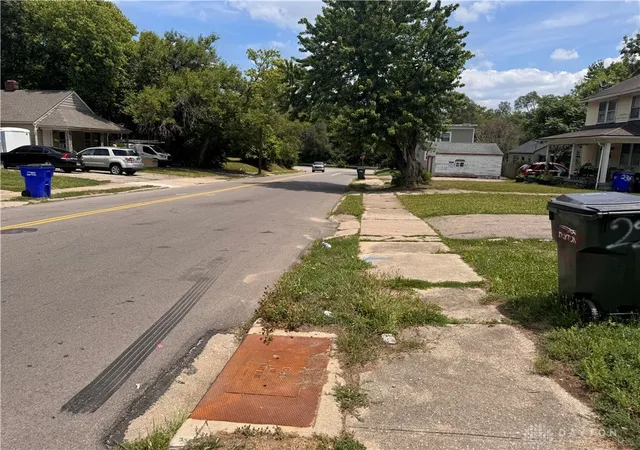 Homes for sale in Dayton, OH | 224 E Hillcrest Ave, Dayton, OH 45405 | MLS# 963710