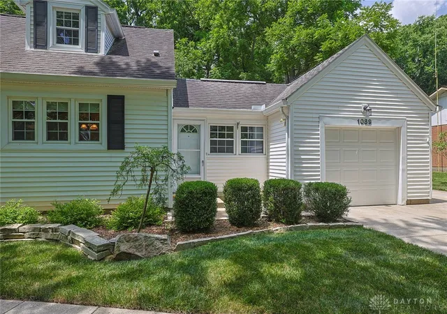 Homes for sale in Beavercreek, OH | 1089 Forest Dr, Beavercreek, OH 45434 | MLS# 963591